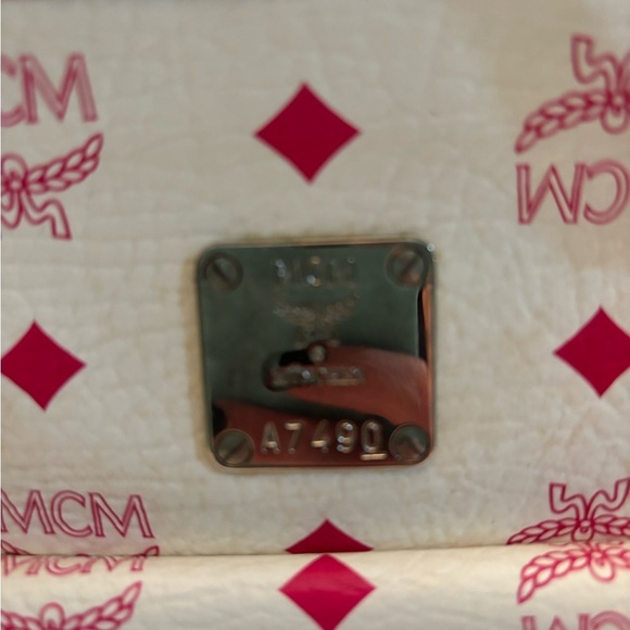 MCM Pink and White Boston Bag 🎀🎀​ - Picture 2 of 10